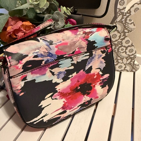 KATE SPADE Laurel Way Carsen Crossbody Bag black Multi Floral Leather WKRU4141 - Picture 2 of 9